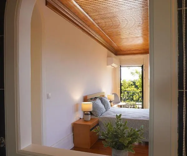 Guest house Casa Da Costeira 3*