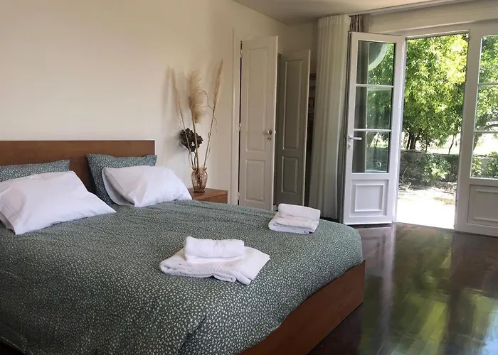 Guest house Casa Da Costeira 3*